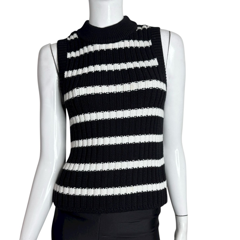 INTERMIX Black and White‎ Knit Slipover Sleeveless Crewneck Sweater